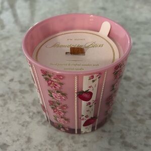 “New” DW Home Strawberry Bliss Pink Candle with wood wick 13.2 oz